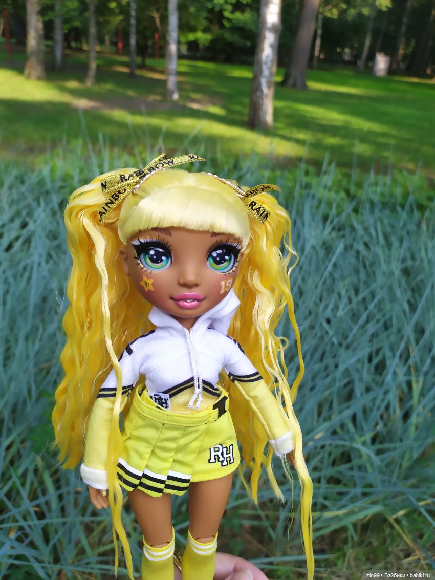 ВДНХ Август. Куклы Rainbow high - Рейнбоу Хай