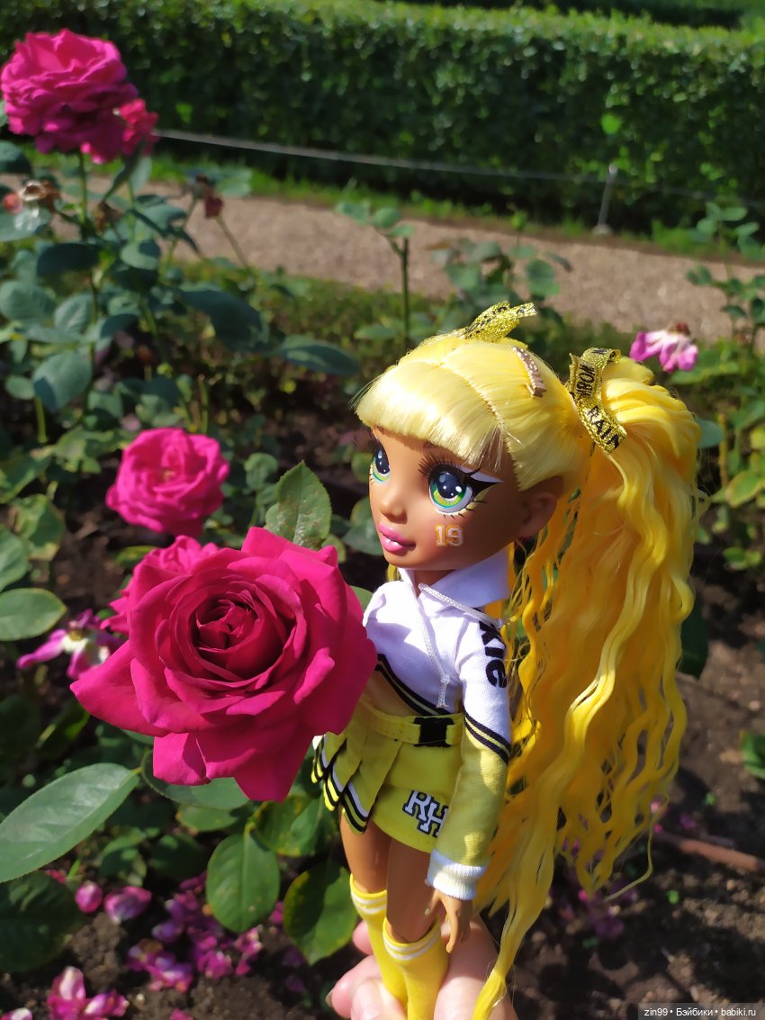 ВДНХ Август. Куклы Rainbow high - Рейнбоу Хай