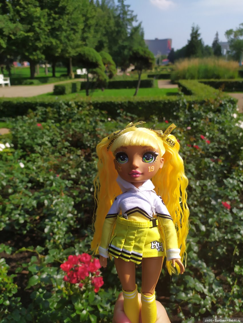 ВДНХ Август. Куклы Rainbow high - Рейнбоу Хай