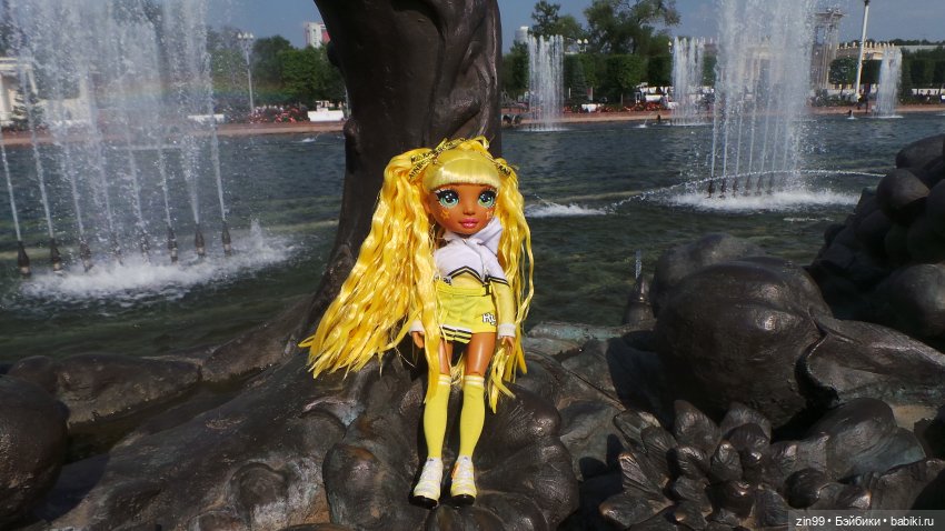 ВДНХ Август. Куклы Rainbow high - Рейнбоу Хай