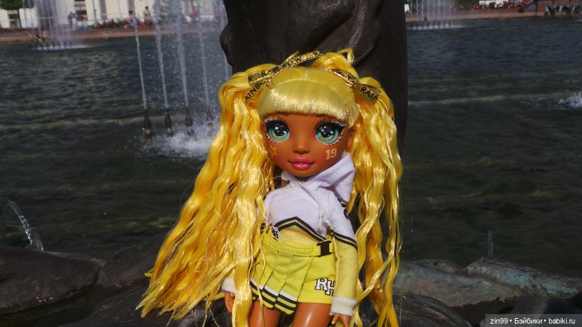 ВДНХ Август. Куклы Rainbow high - Рейнбоу Хай