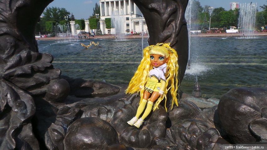 ВДНХ Август. Куклы Rainbow high - Рейнбоу Хай