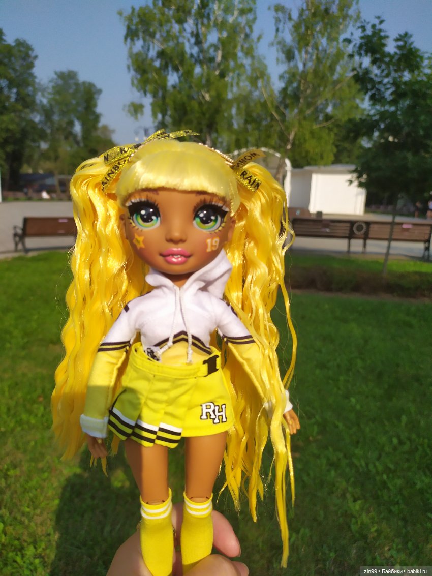 ВДНХ Август. Куклы Rainbow high - Рейнбоу Хай