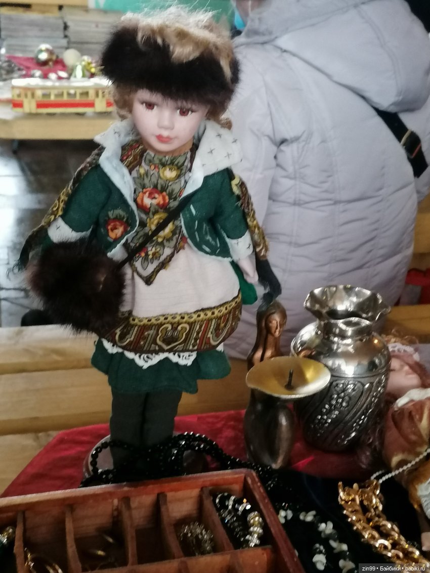 Вернисаж, барахолка и кукла ГДР