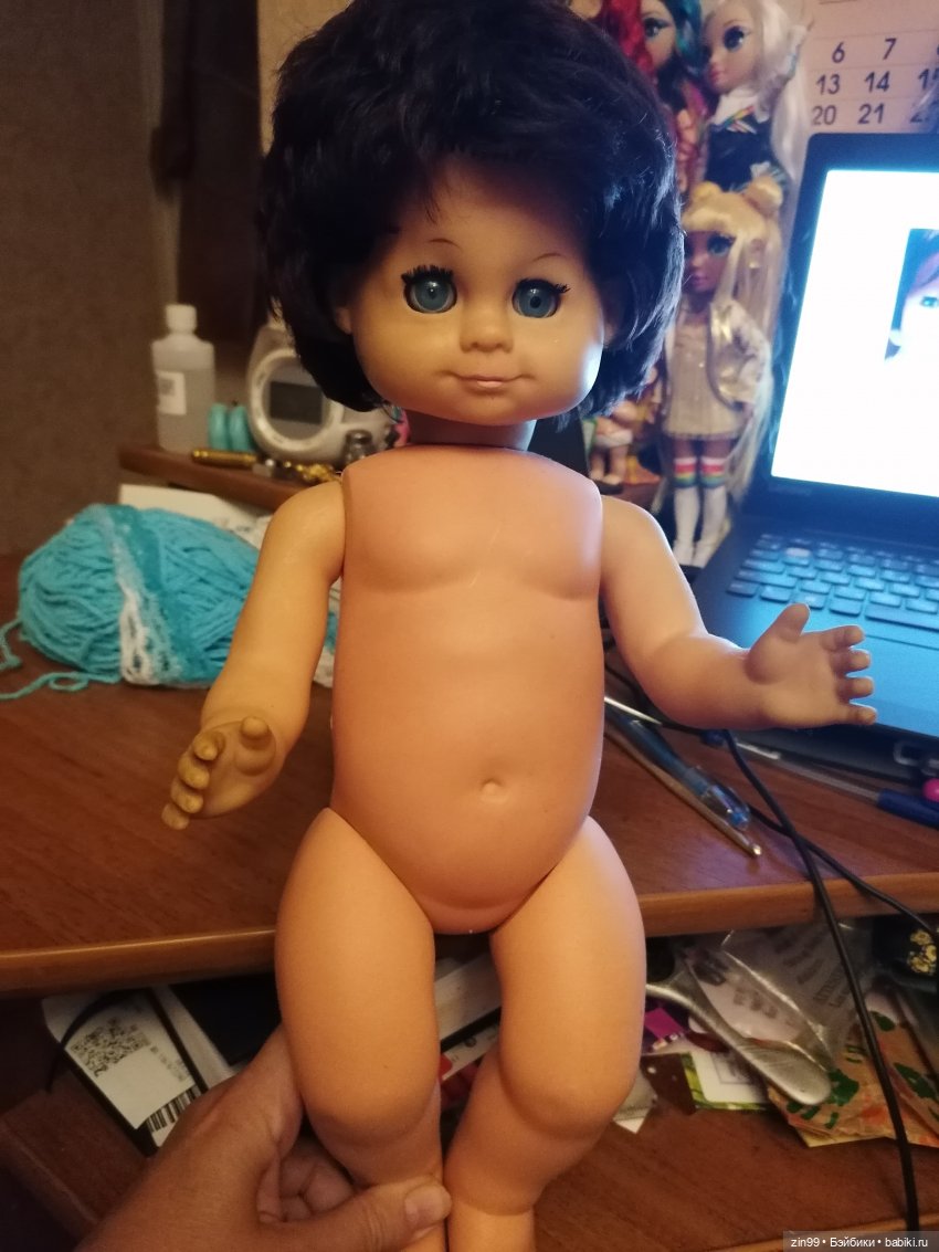 Вернисаж, барахолка и кукла ГДР