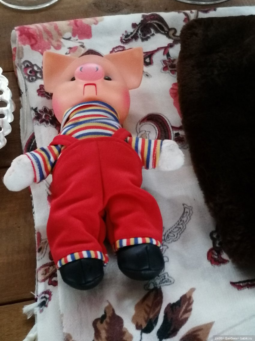 Вернисаж, барахолка и кукла ГДР