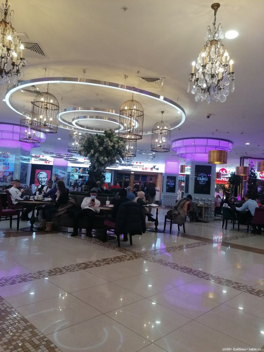 Прогулка в большой развлекательный центр Москвы с куколкой (фото 9)