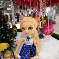 Прогулка в  большой развлекательный центр Москвы с куколкой