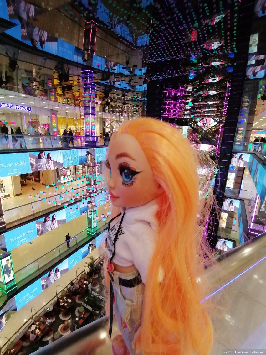 Rainbow High Поппи новенькая и прогулка в ТЦ | Бэйбики Rainbow High Поппи новенькая и прогулка в ТЦ