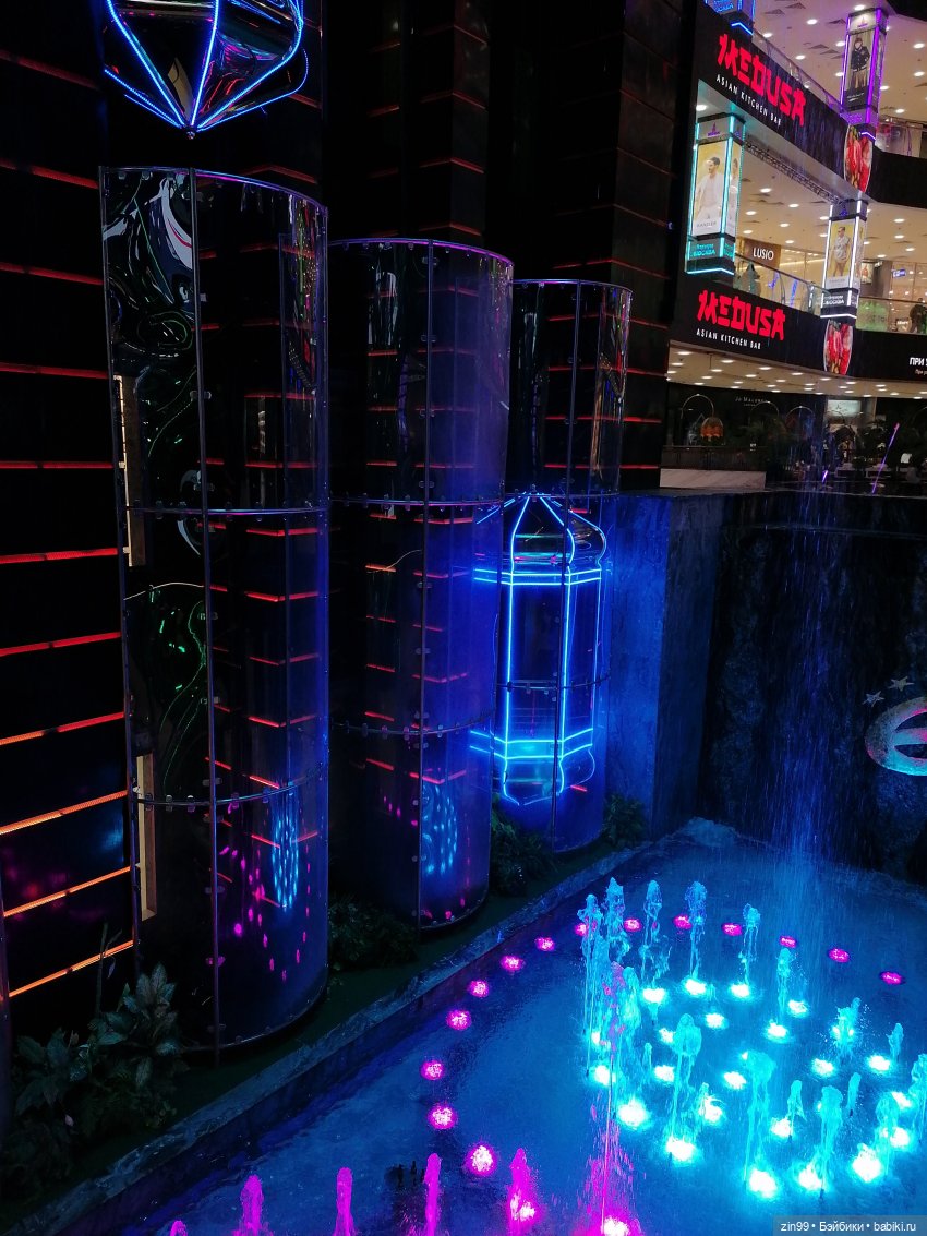 Rainbow High Поппи новенькая и прогулка в ТЦ | Бэйбики Rainbow High Поппи новенькая и прогулка в ТЦ (фото 6)