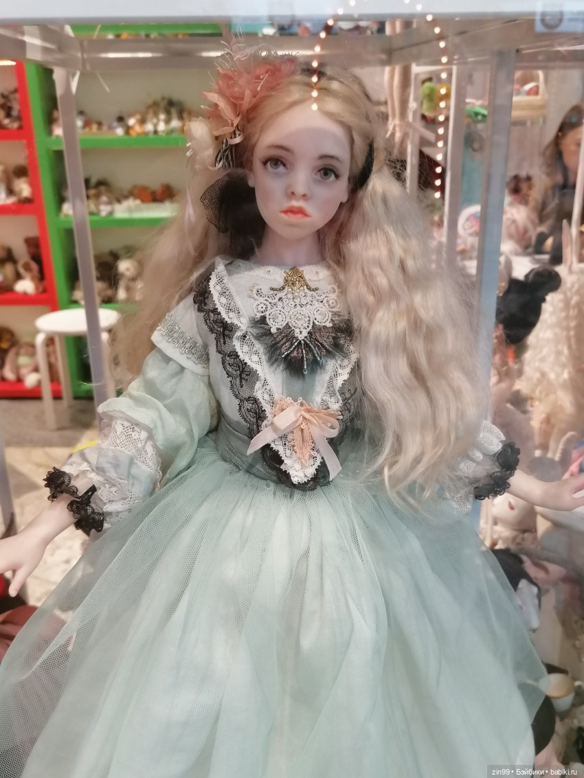 Прогулка в большой детский магазин и не только