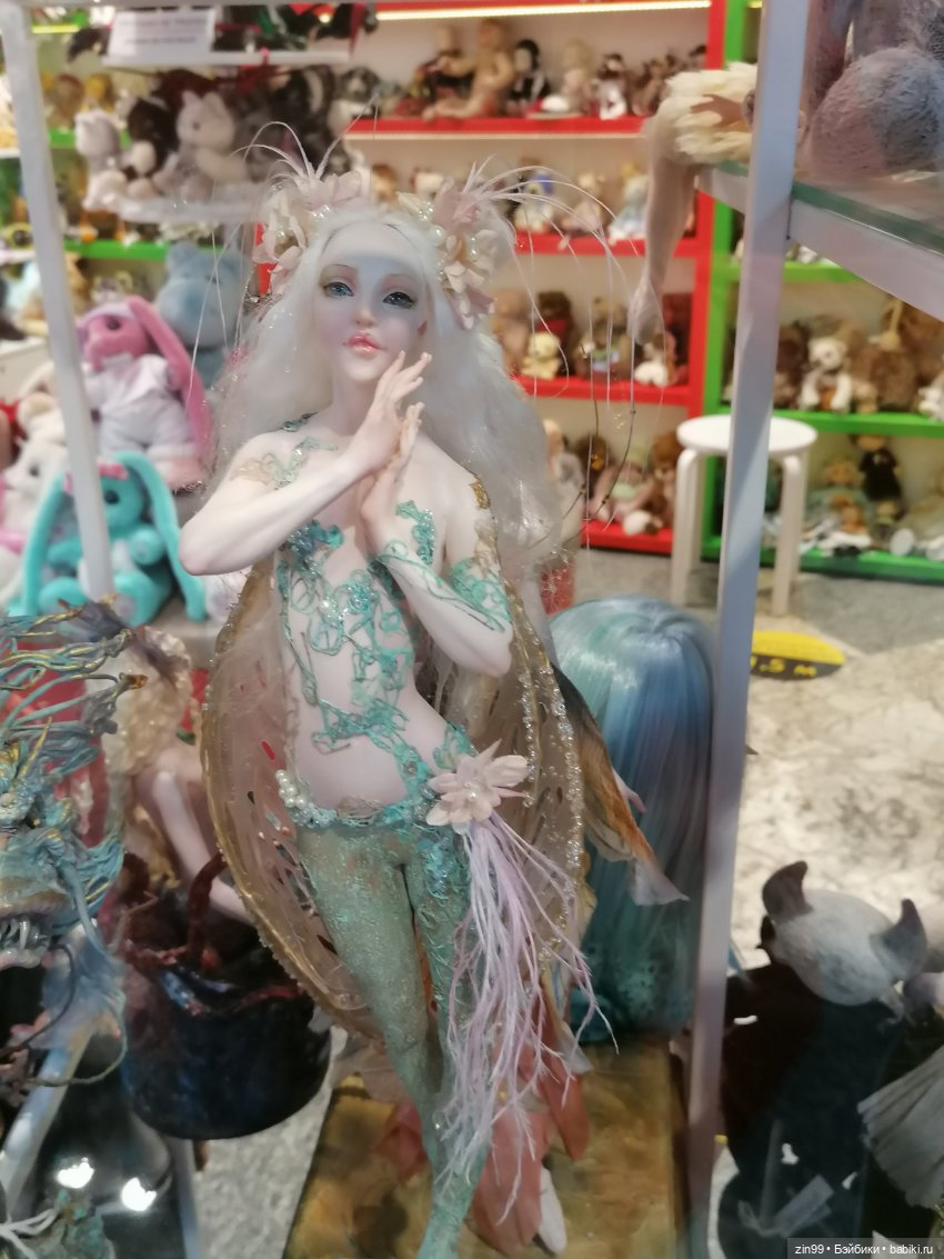 Прогулка в большой детский магазин и не только