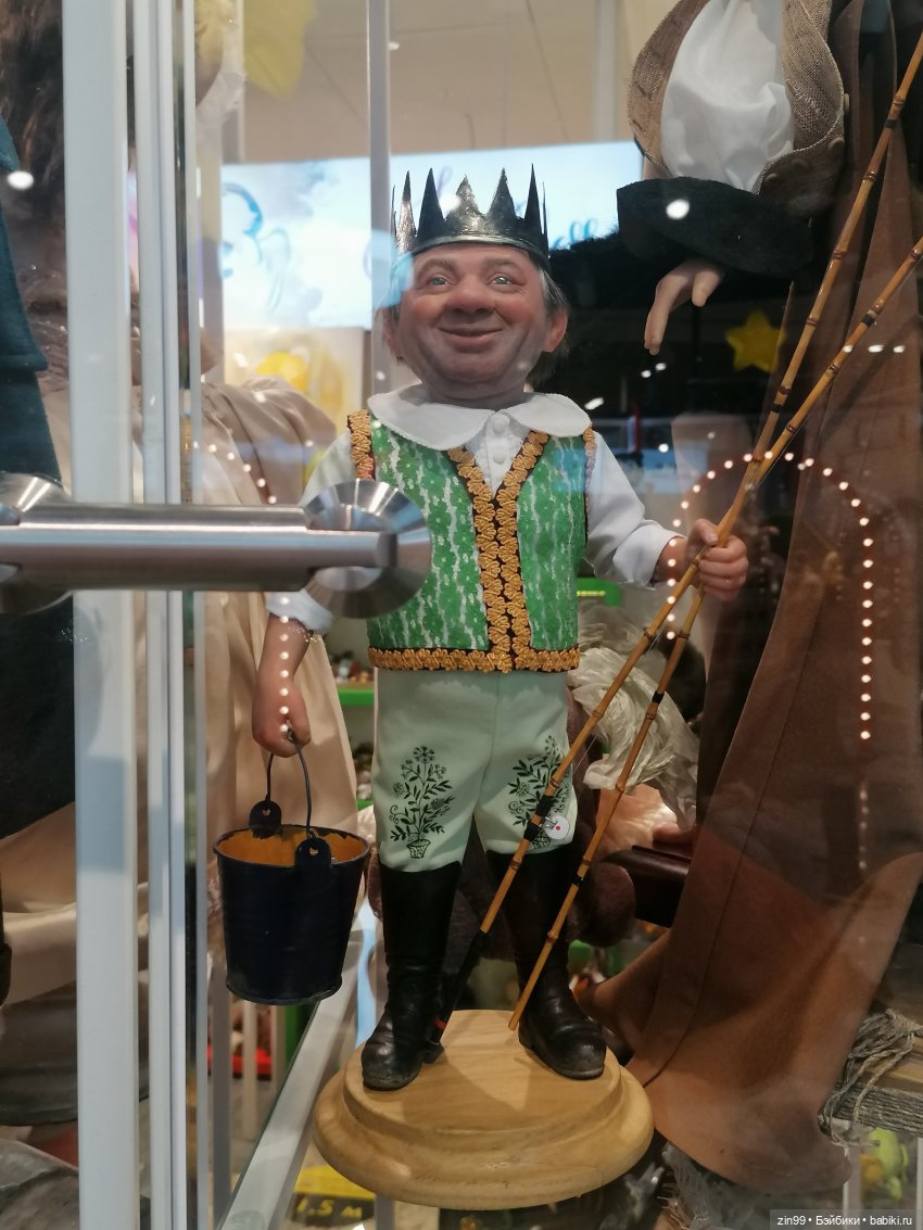 Прогулка в большой детский магазин и не только