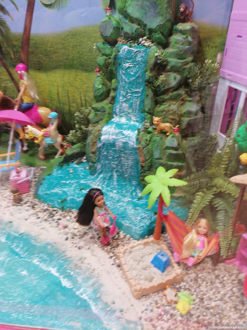 Прогулка в большой детский магазин и не только