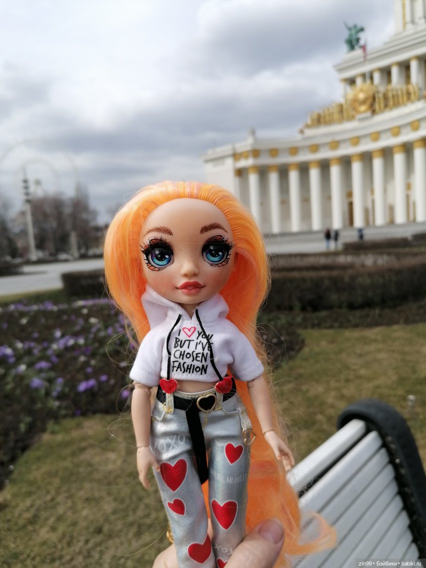 ВДНХ в апреле и новенькая