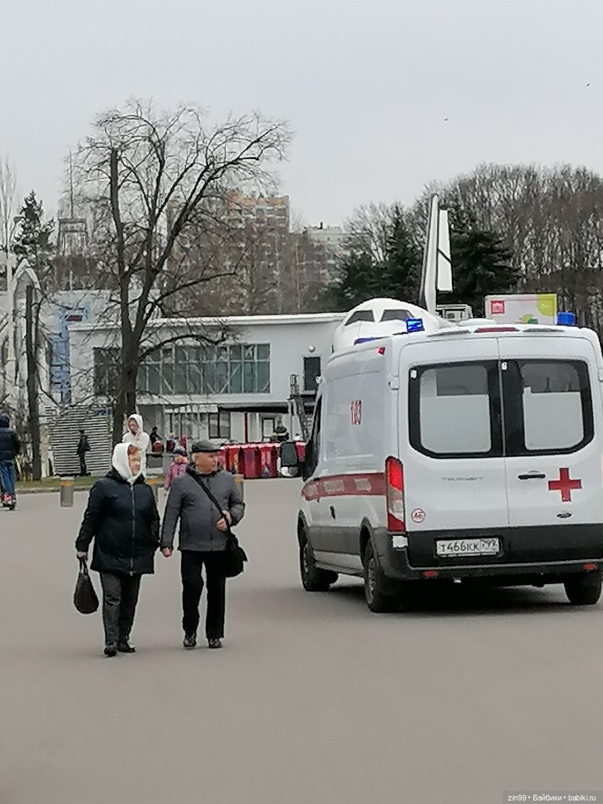 ВДНХ в апреле и новенькая