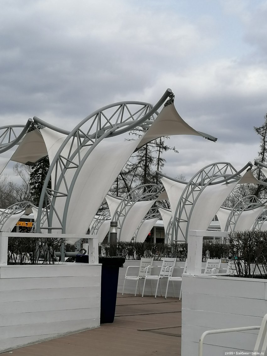 ВДНХ в апреле и новенькая