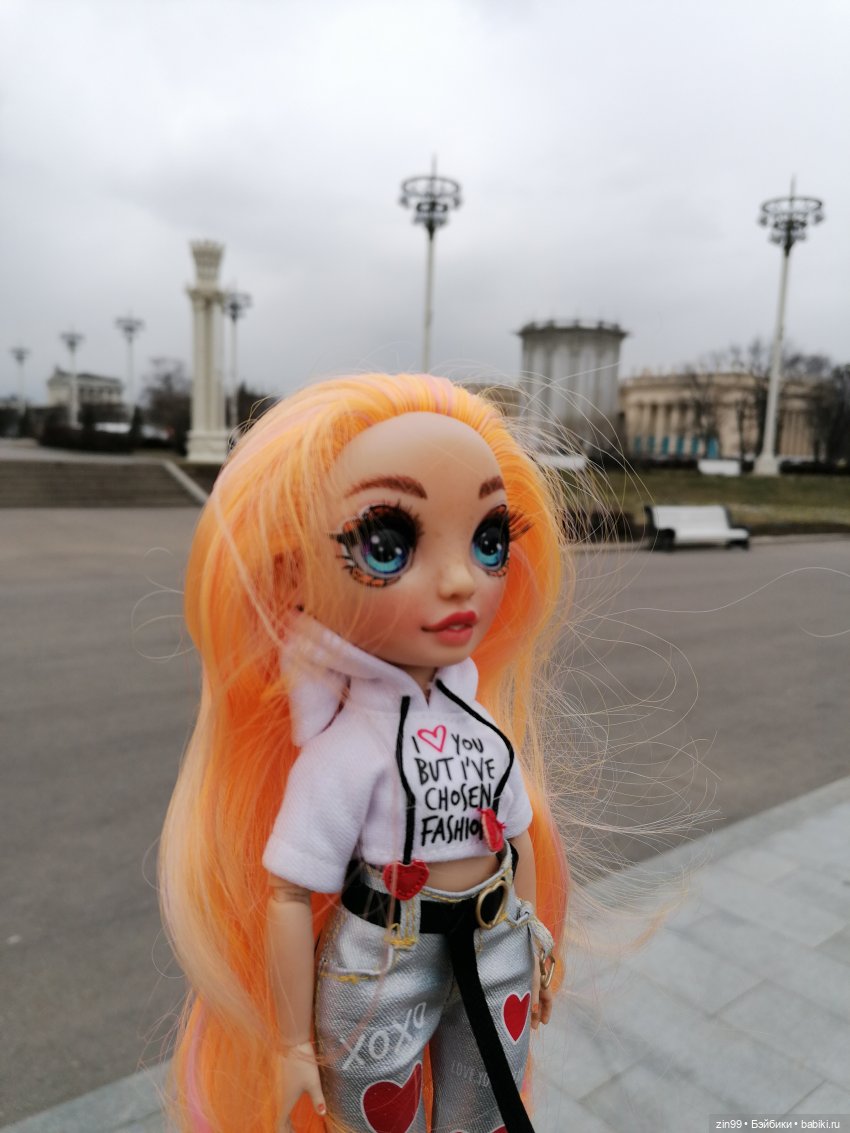 ВДНХ в апреле и новенькая