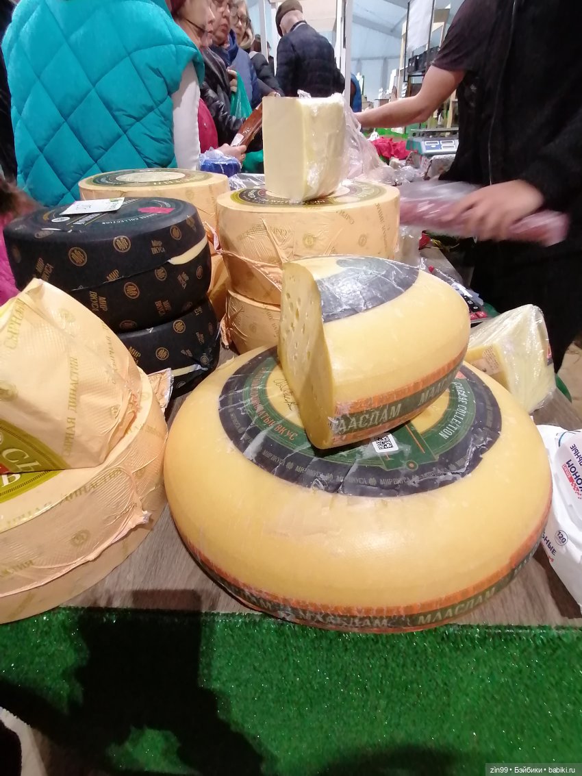 ВДНХ в апреле и новенькая