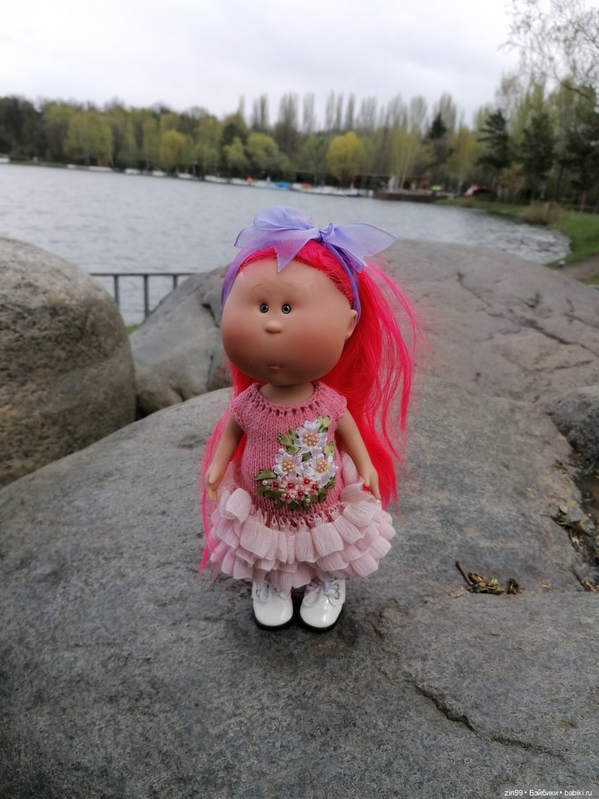 Мия Булочка, прогулка в парке