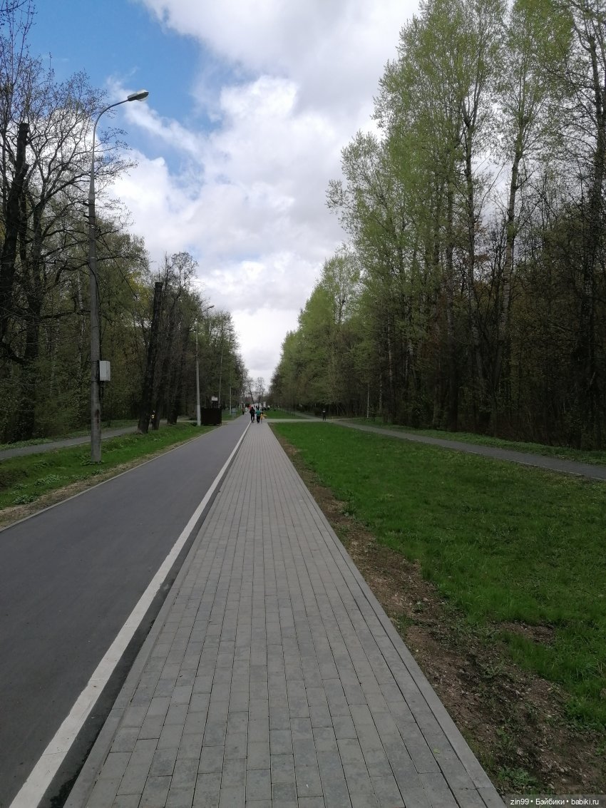 Мия Булочка, прогулка в парке (фото 9)