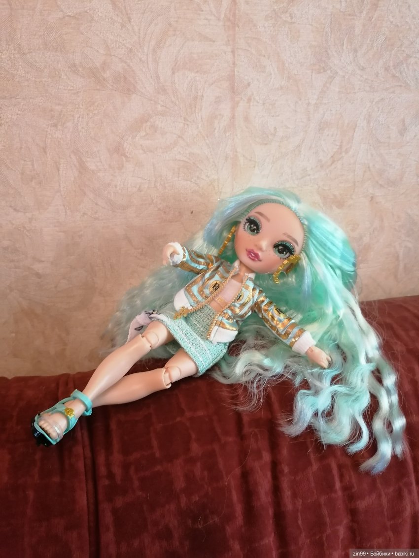 Кукла Rainbow High Daphne Minton