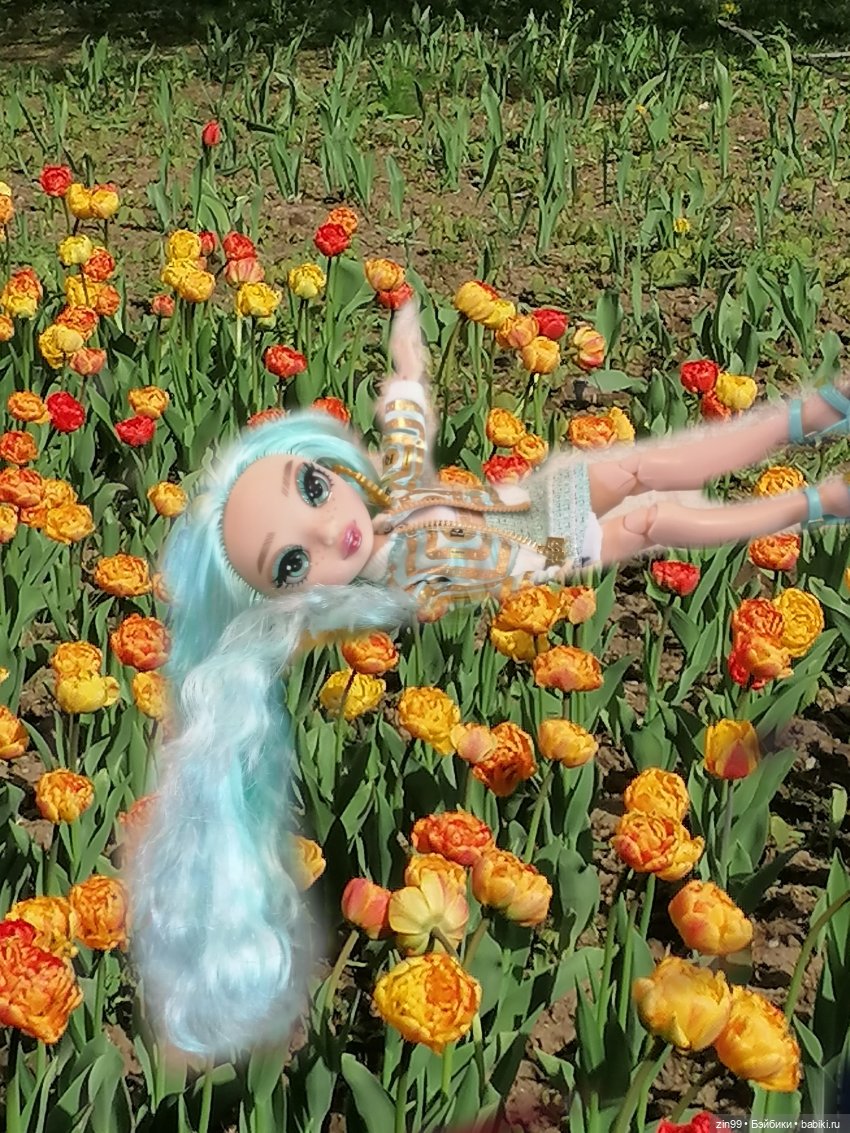 Кукла Rainbow High Daphne Minton