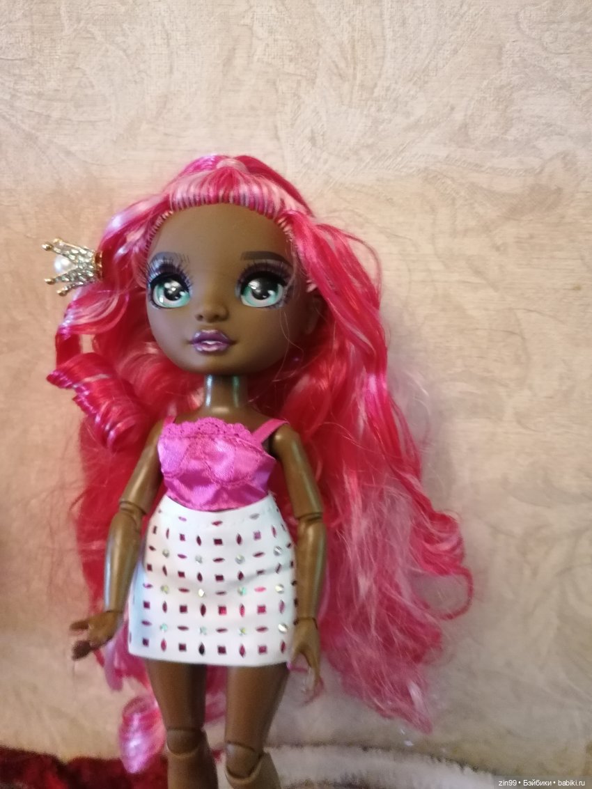 Куклы Rainbow Hihg 3 серия и одна Федра из пляжной серии (фото 4)