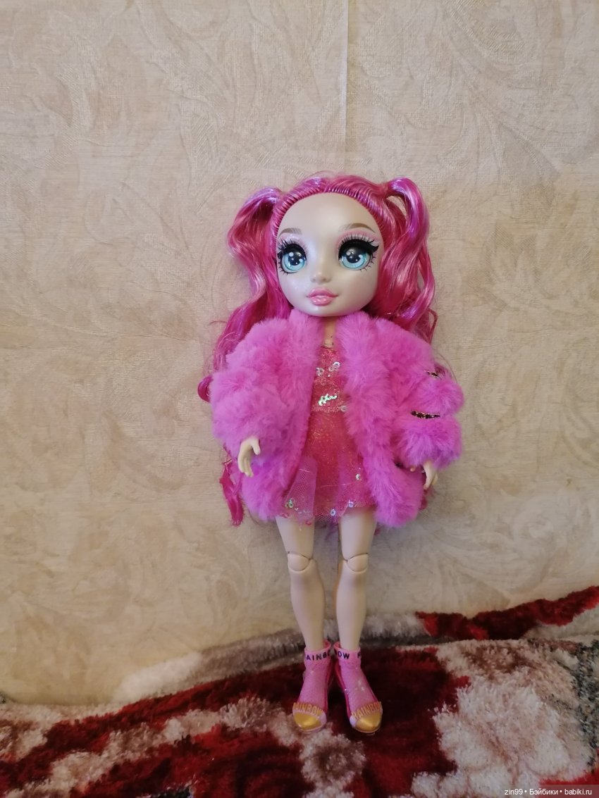 Куклы Rainbow Hihg 3 серия и одна Федра из пляжной серии (фото 2)