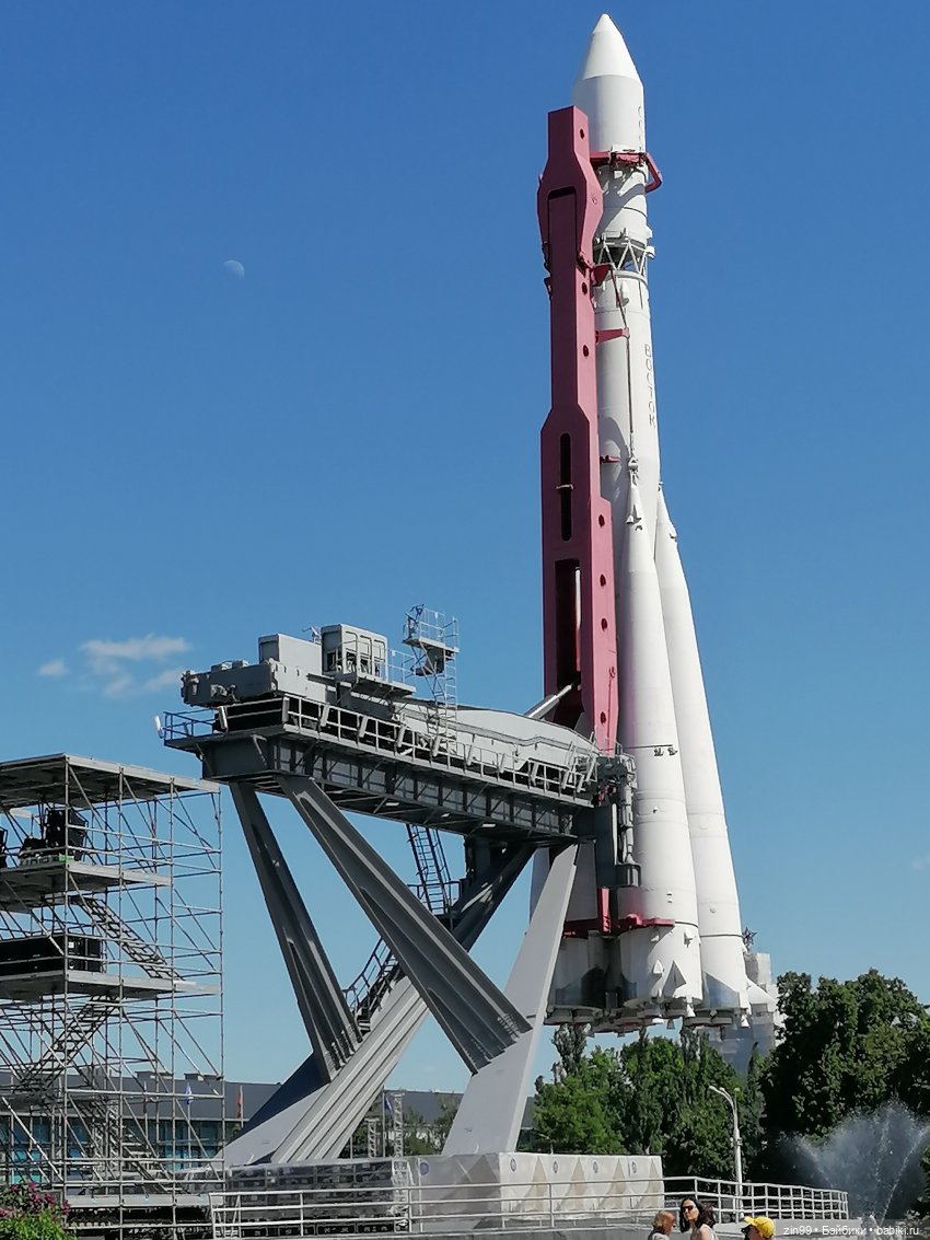 От Ботанического сада на ВДНХ с Федрой! Продолжение