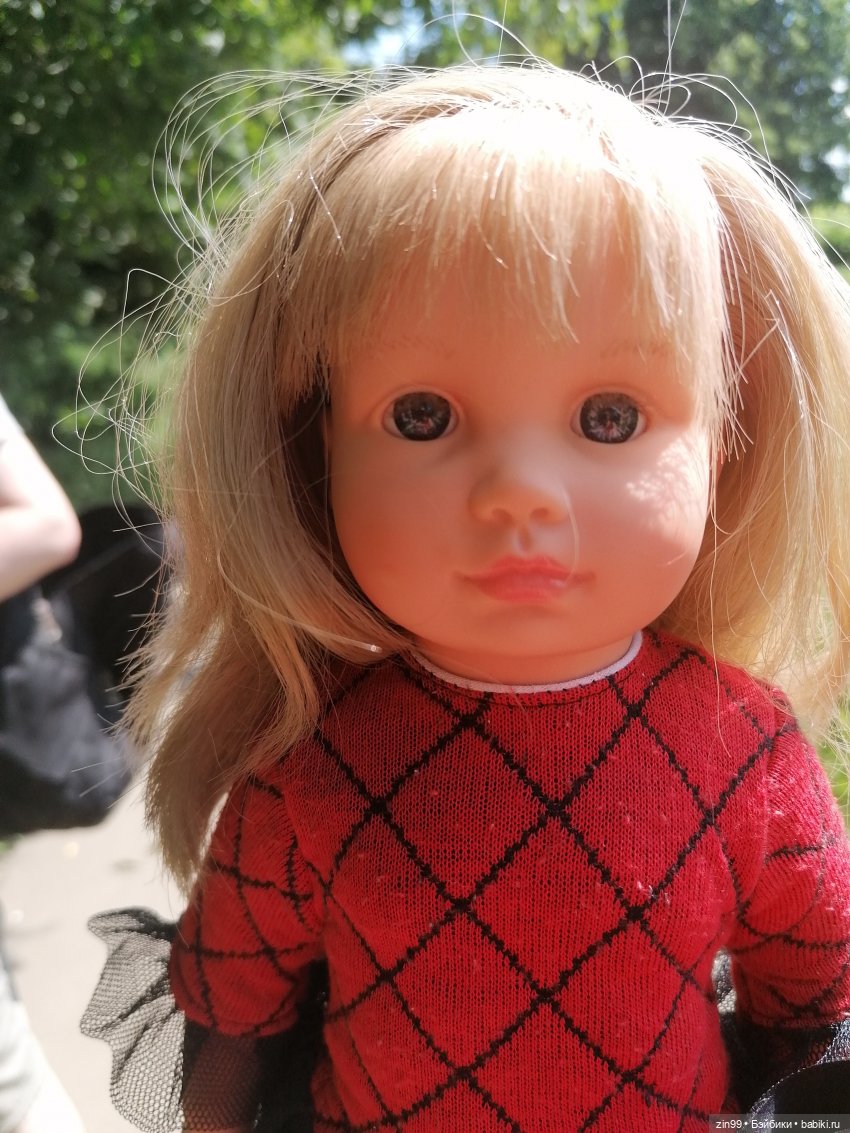 Это Нелли или может Нэни, вот в чем вопрос