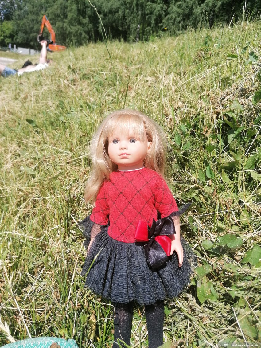 Это Нелли или может Нэни, вот в чем вопрос