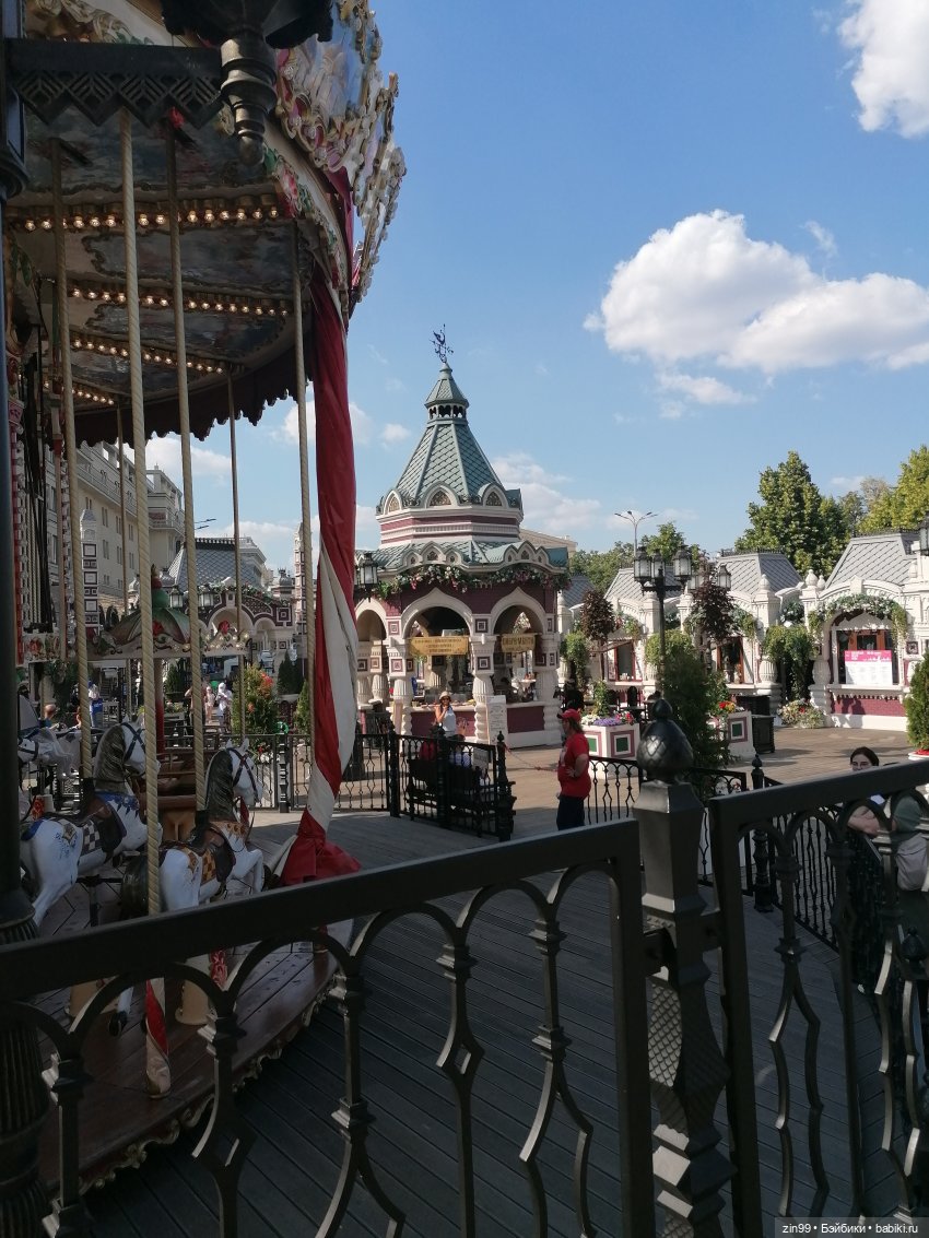 Дафна Минтон и ГУМ — Куклы Rainbow High (Рейнбоу Хай