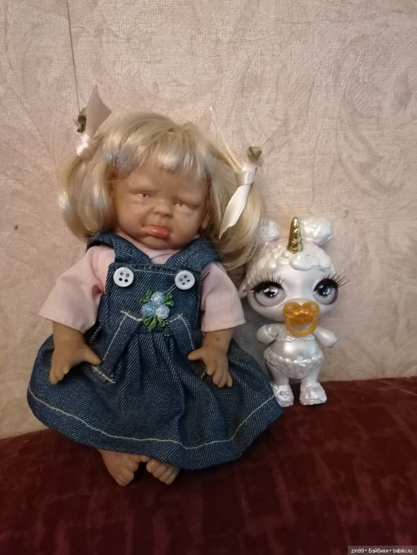 Маленькая девочка, серые глаза...что ж ты плачешь, а