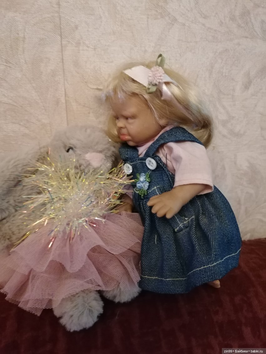 Маленькая девочка, серые глаза...что ж ты плачешь, а