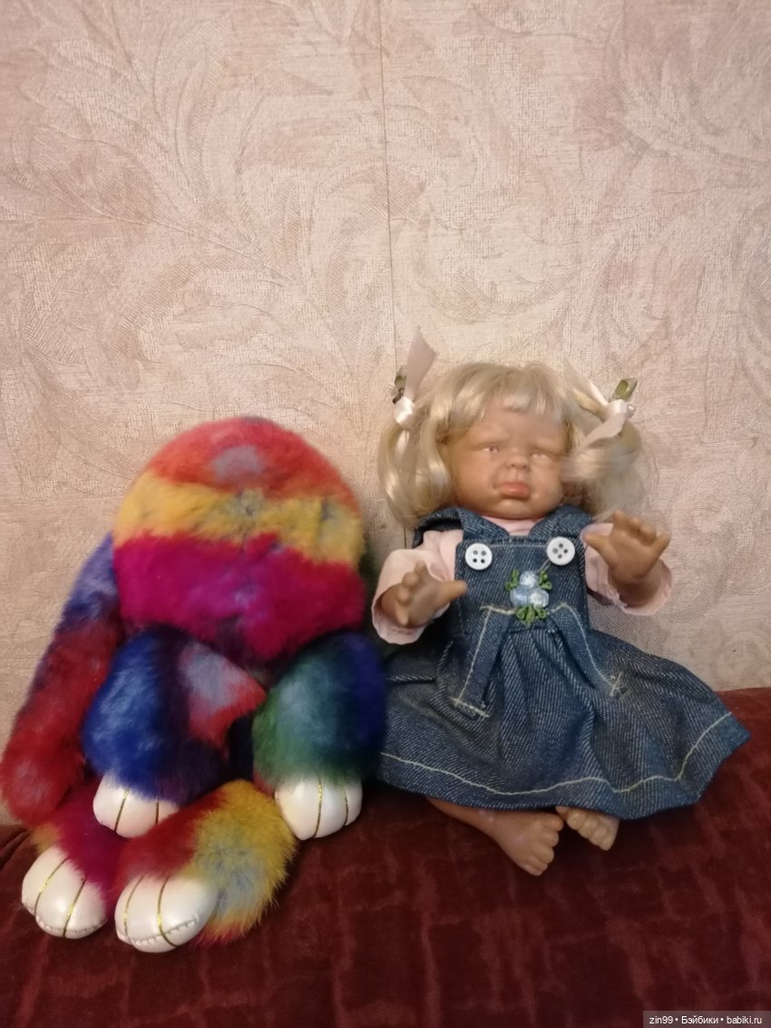 Маленькая девочка, серые глаза...что ж ты плачешь, а