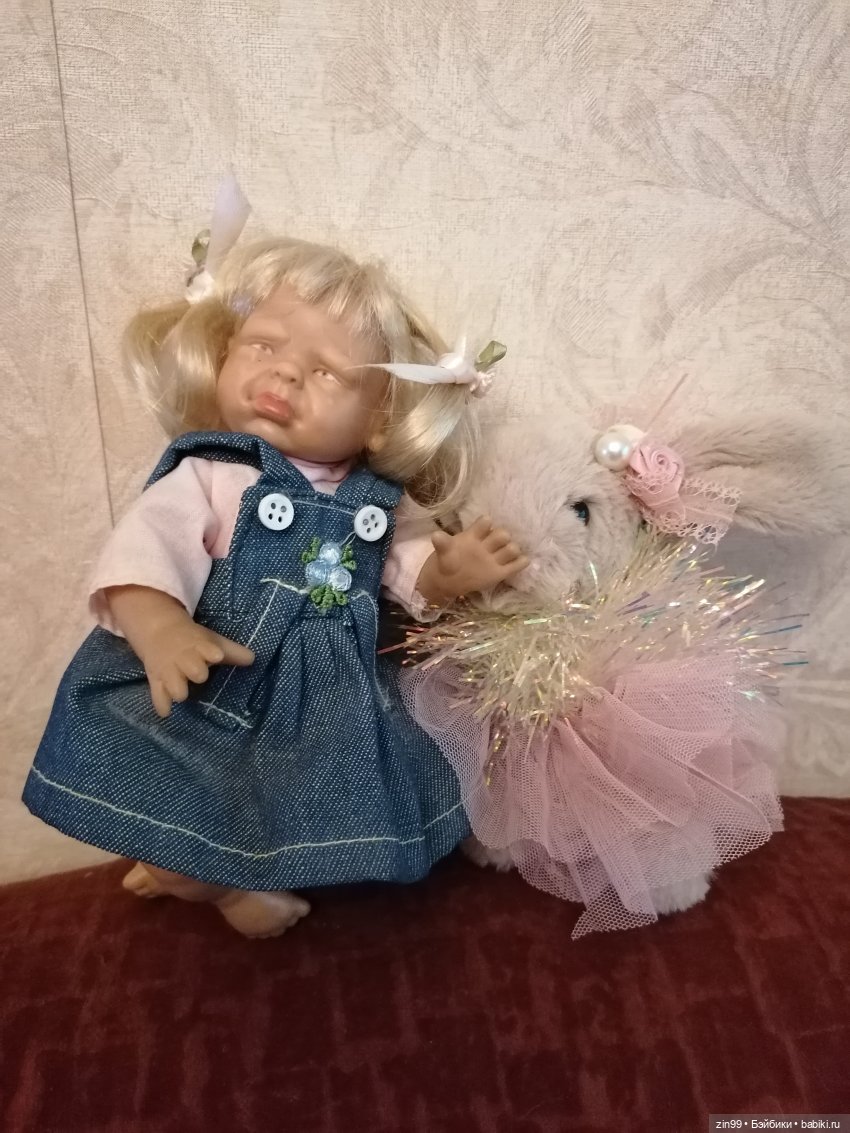 Маленькая девочка, серые глаза...что ж ты плачешь, а