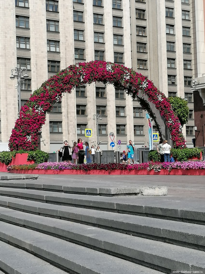 Фестиваль «Московское варенье» на Манеже с куклой Руби от Rainbow Hihg