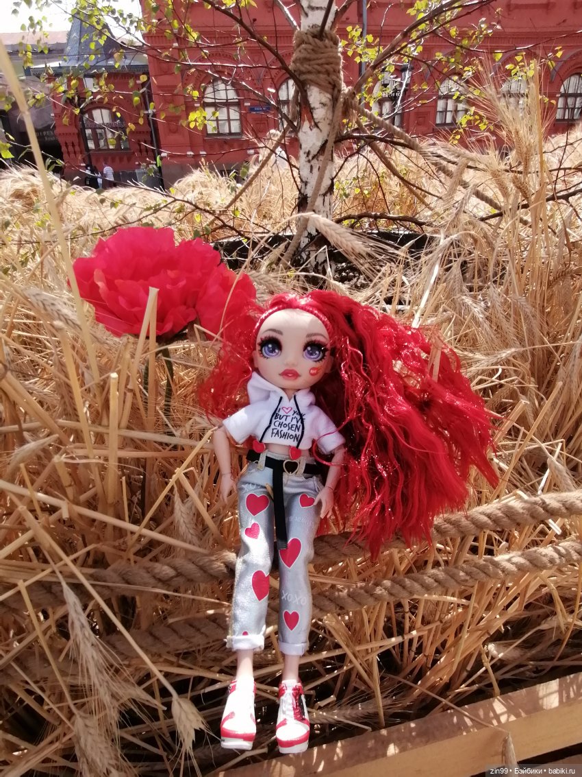 Фестиваль «Московское варенье» на Манеже с куклой Руби от Rainbow Hihg