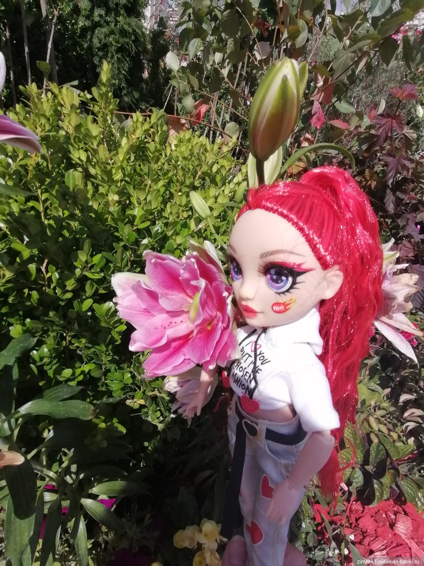 Фестиваль «Московское варенье» на Манеже с куклой Руби от Rainbow Hihg (фото 10)