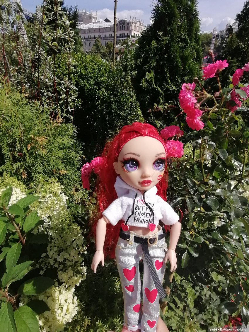 Фестиваль «Московское варенье» на Манеже с куклой Руби от Rainbow Hihg (фото 9)