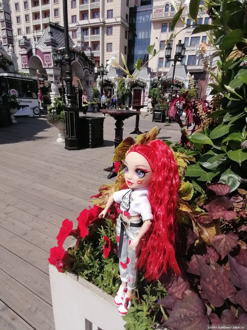 Фестиваль «Московское варенье» на Манеже с куклой Руби от Rainbow Hihg