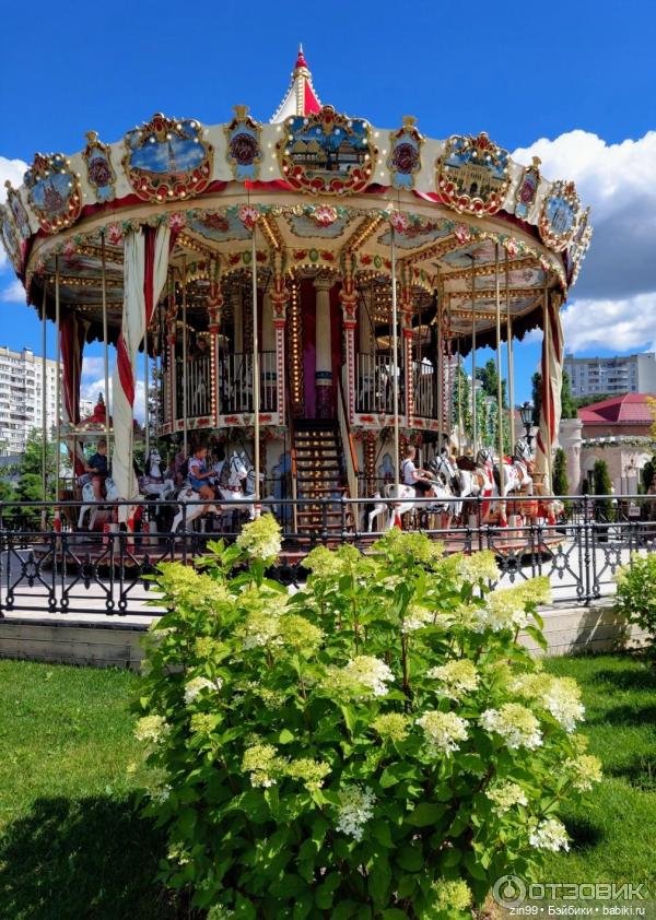 Фестиваль «Московское варенье» на Манеже с куклой Руби от Rainbow Hihg (фото 5)