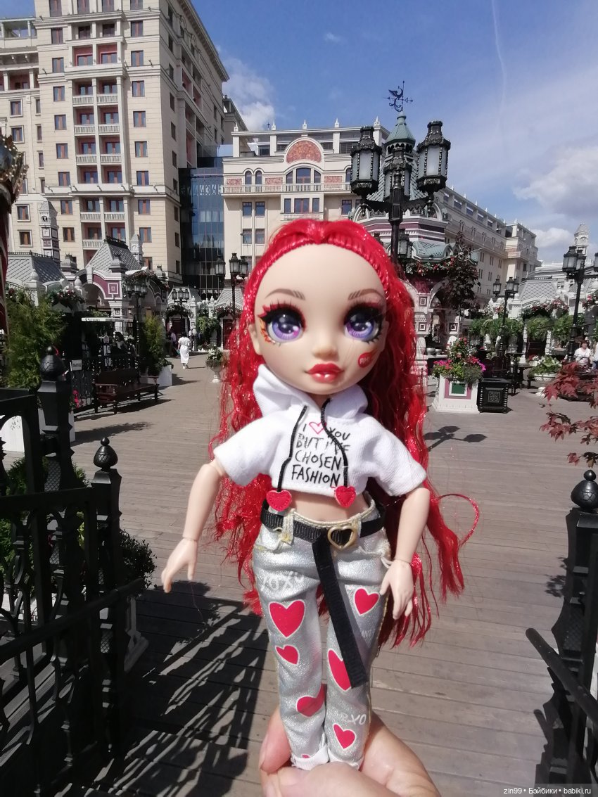 Фестиваль «Московское варенье» на Манеже с куклой Руби от Rainbow Hihg