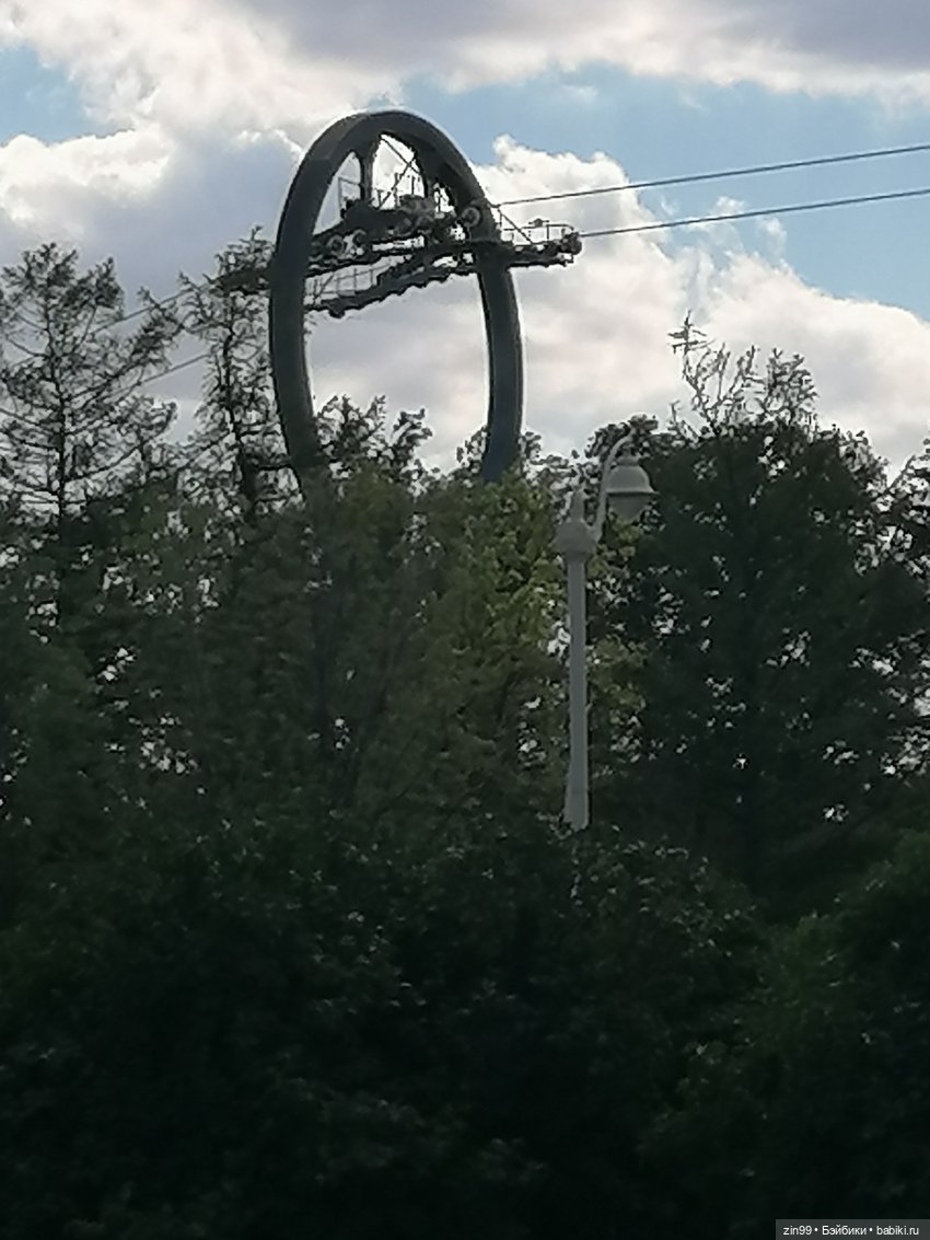 Куколки ГДР в национальных костюмах и прогулка по ВДНХ