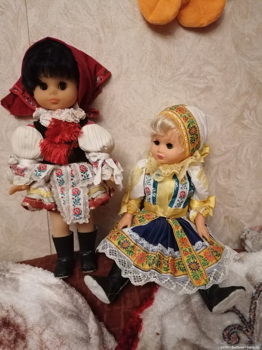 Куколки ГДР в национальных костюмах и прогулка по ВДНХ (фото 2)