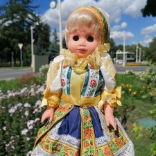 Куколки ГДР в национальных костюмах и прогулка по ВДНХ!