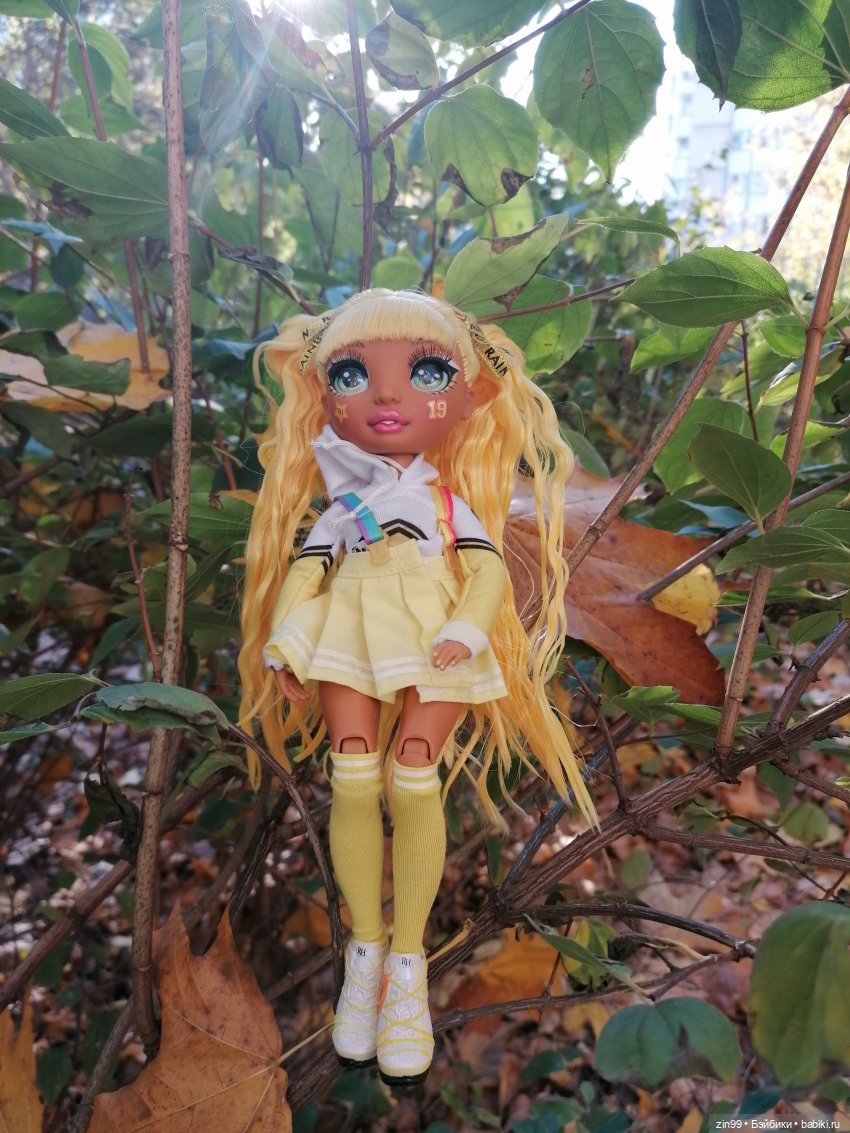 Желто-зеленая осень в октябре 2022 года