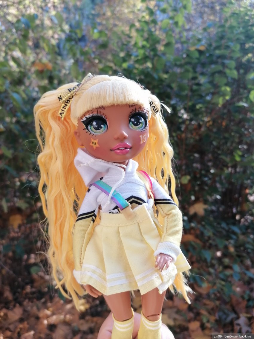 Желто-зеленая осень в октябре 2022 года