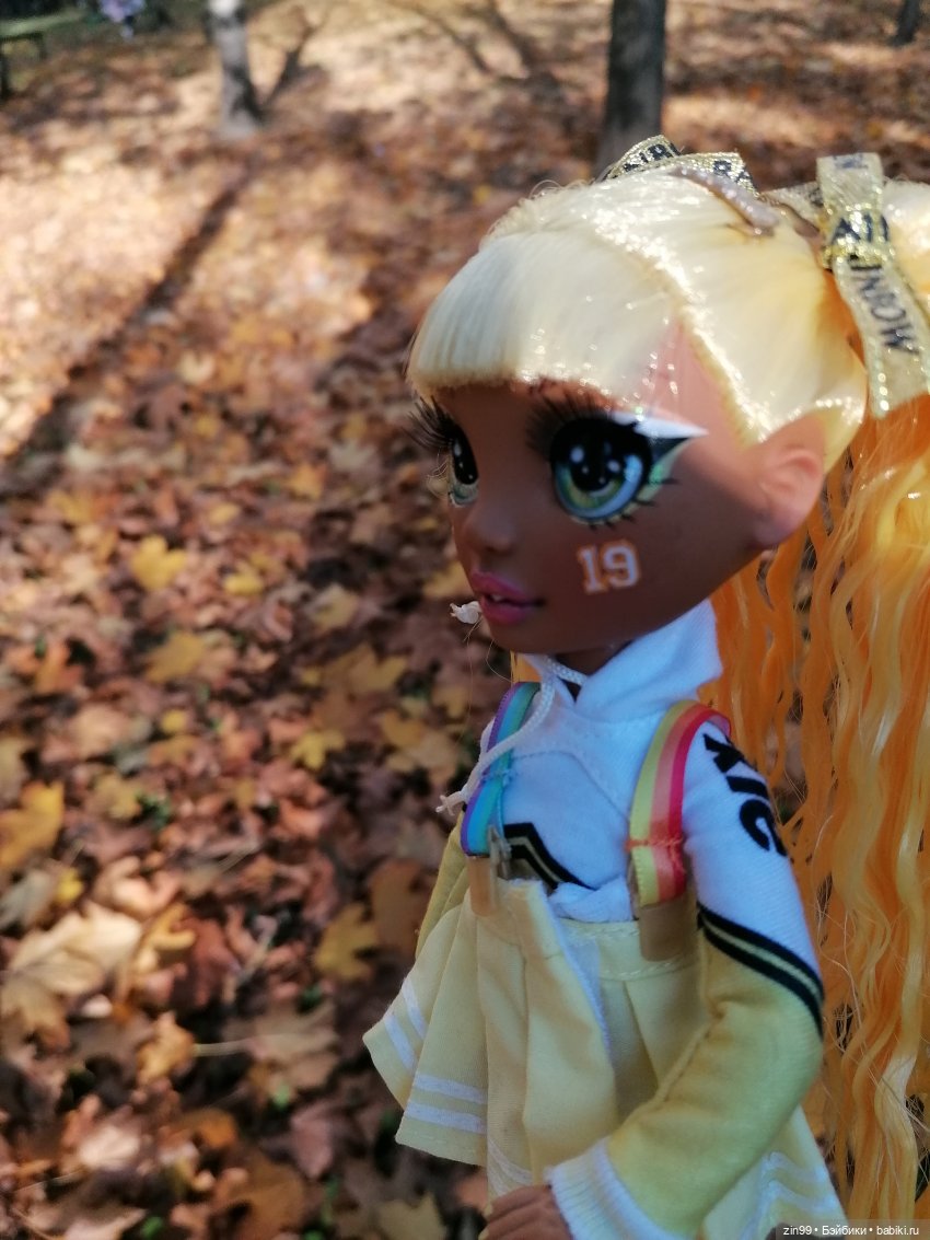 Желто-зеленая осень в октябре 2022 года